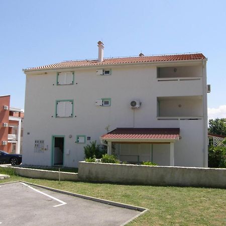 Apartments Knezevic Baska  Exterior photo