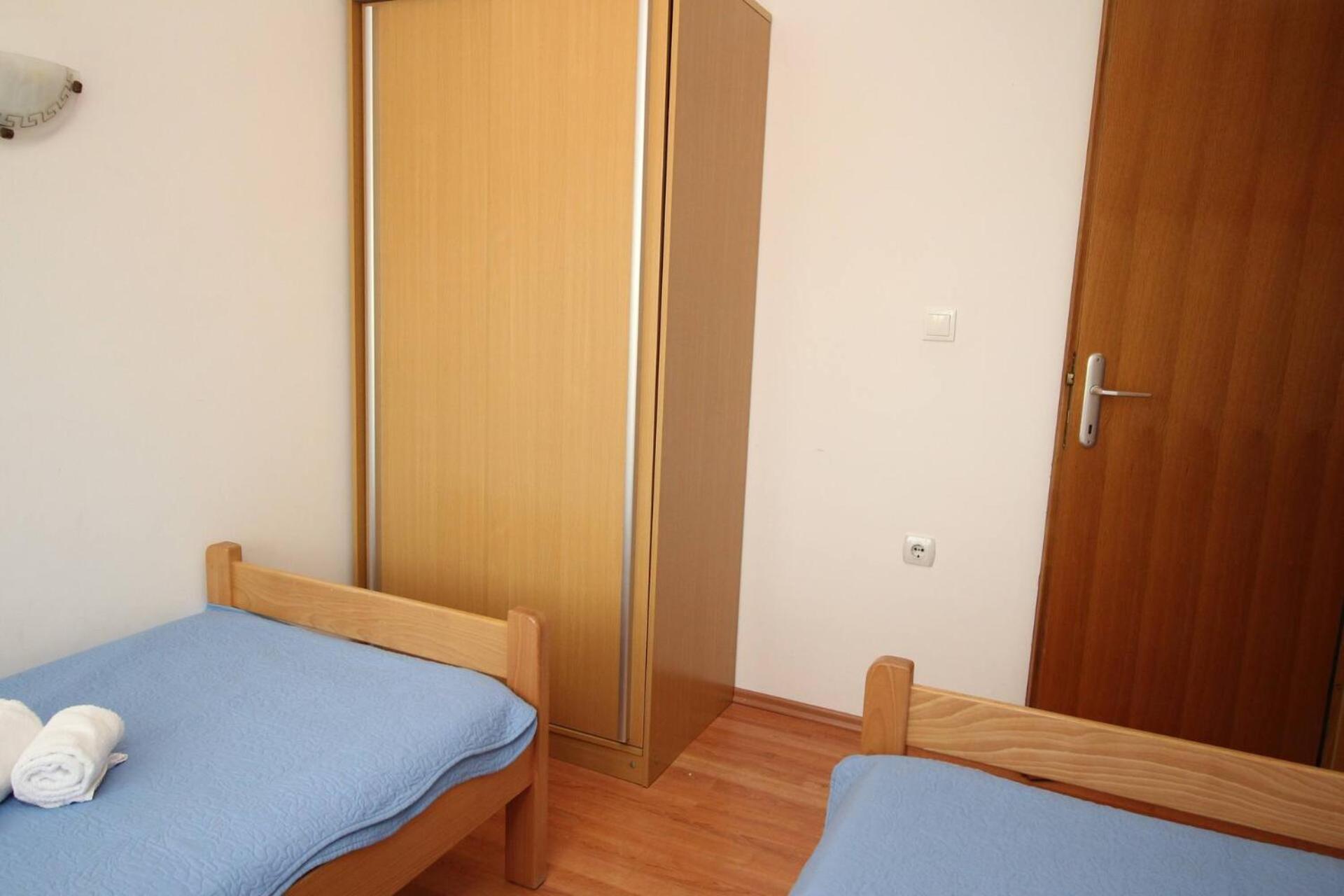 Apartments Knezevic Baska  Exterior photo